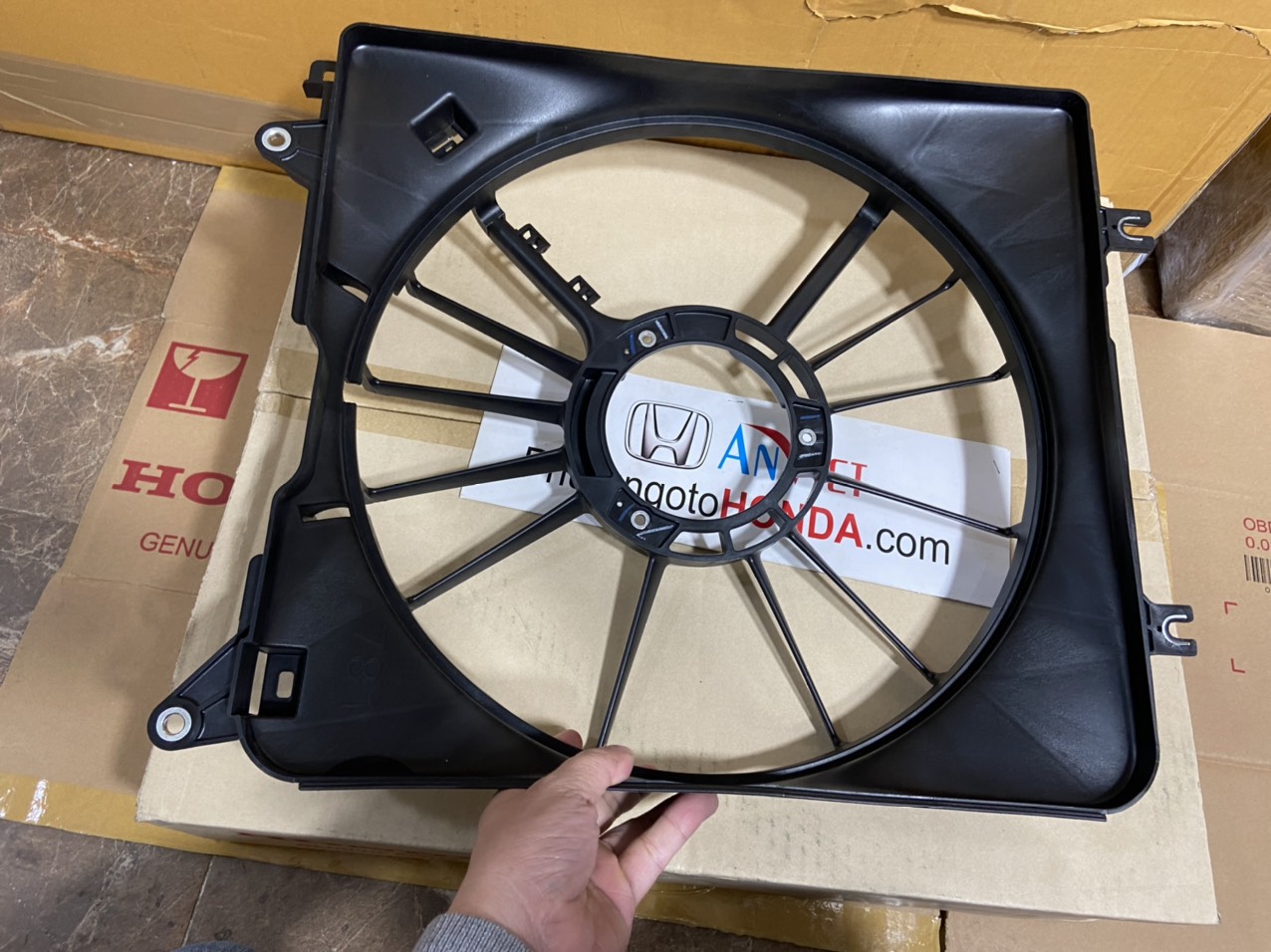 Lồng quạt làm mát két nước xe Honda CRV 2018-2022